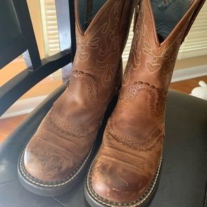 Womens Ariat boots size 7.5